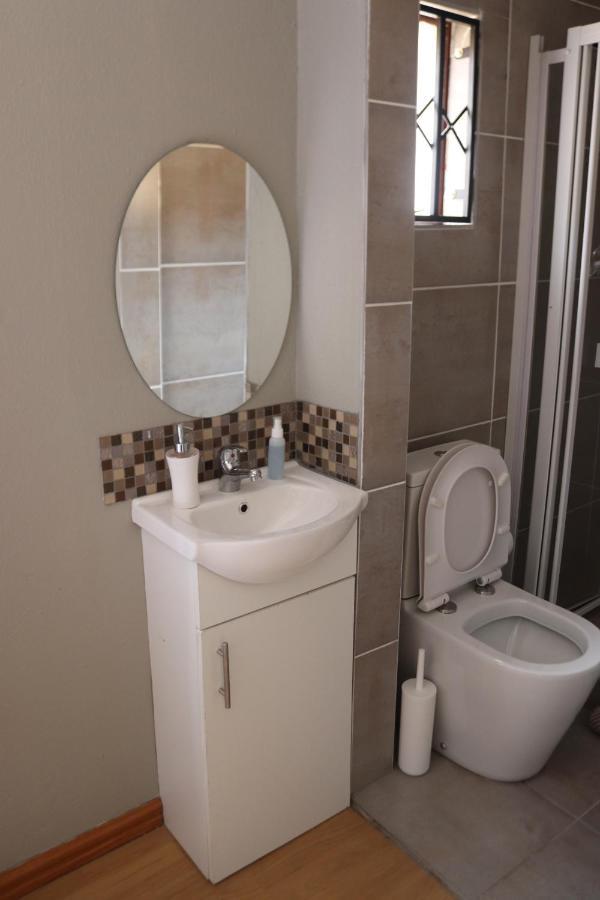 Tlelakufuma Guest House Johannesburg Zewnętrze zdjęcie