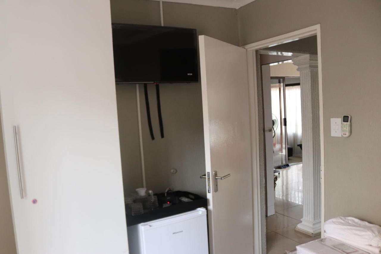Tlelakufuma Guest House Johannesburg Zewnętrze zdjęcie